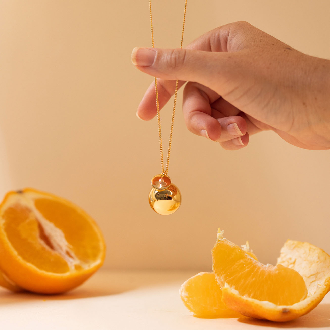 Harmony necklace Gold Roman Cross