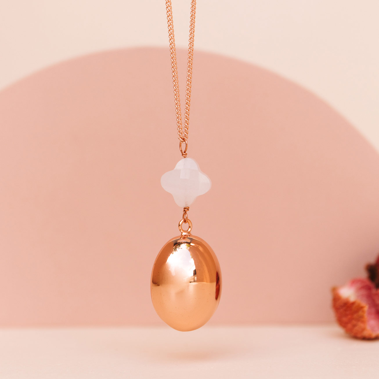 Romy harmony necklace gold mother-of-pearl rose