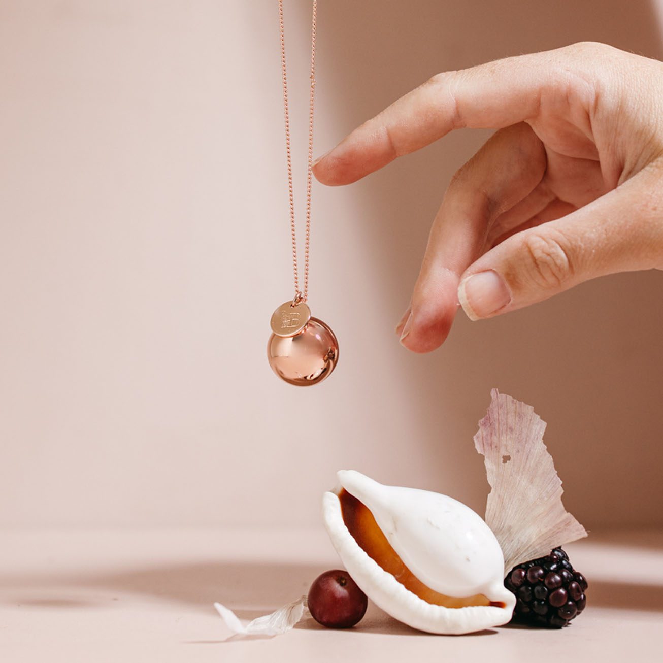 Personalised Marianne rose gold bola